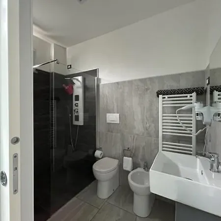 Garda Relais Luna Blu ゲストハウス 3*