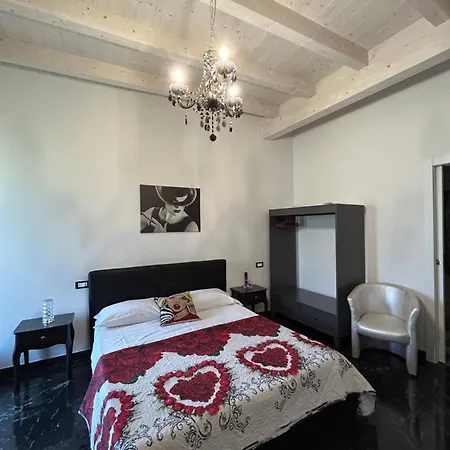 Garda Relais Luna Blu ゲストハウス 3*